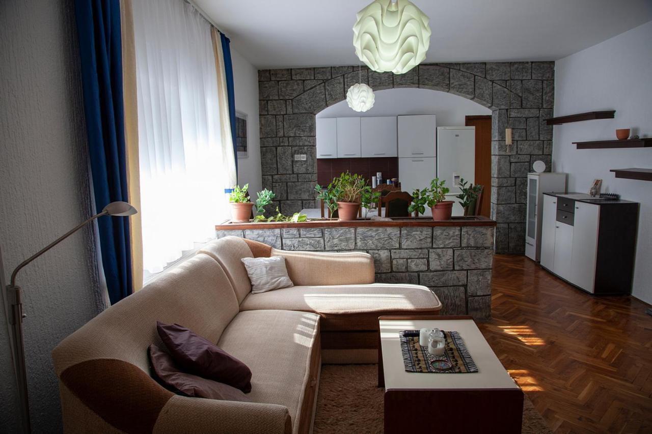 Apartman Ksenija Đakovo Exterior photo