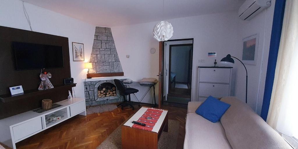 Apartman Ksenija Đakovo Exterior photo