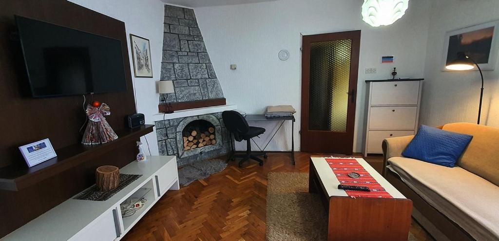 Apartman Ksenija Đakovo Exterior photo