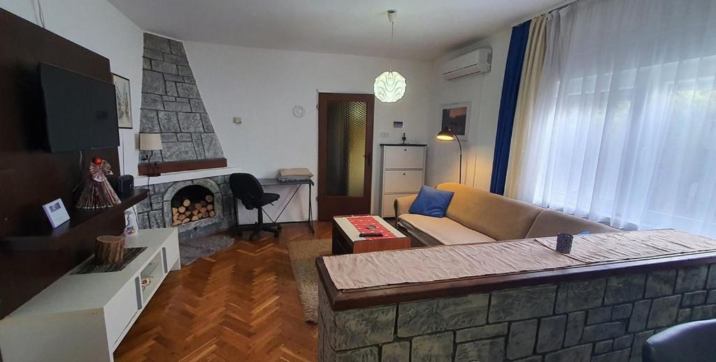 Apartman Ksenija Đakovo Exterior photo
